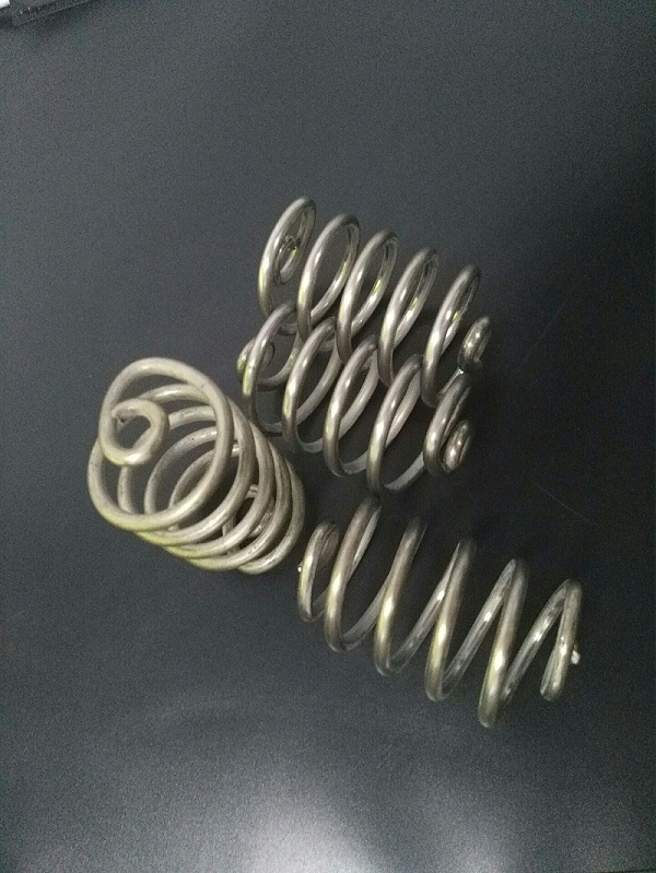 弹簧 弹簧