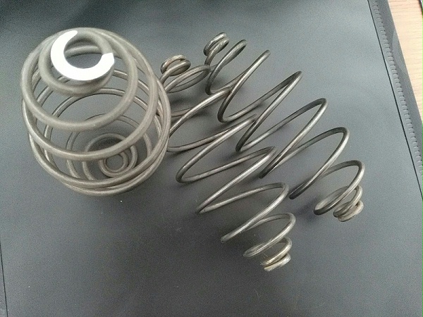弹簧 弹簧