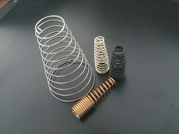 弹簧 弹簧