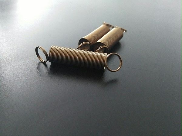 弹簧 弹簧