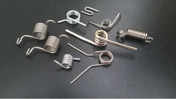 弹簧为什么断裂