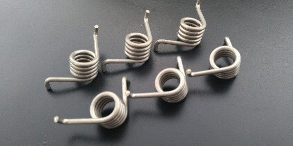 小扭簧比较仪和扭簧比较仪的区别