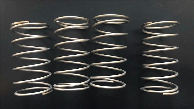 弹簧 弹簧