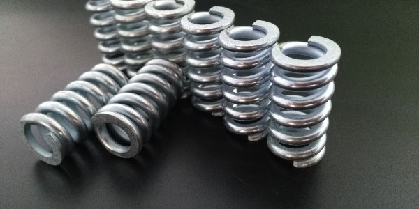 不锈钢弹簧型号选型指南：哪种型号更适合您